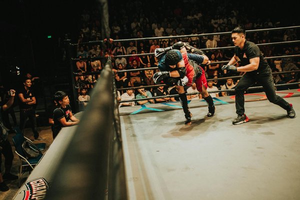 L'Impact des Réseaux Sociaux sur la Carrière des Athlètes