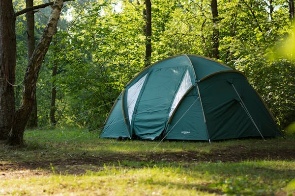 Top 10 tentes de bivouac pour couples : le guide essentiel